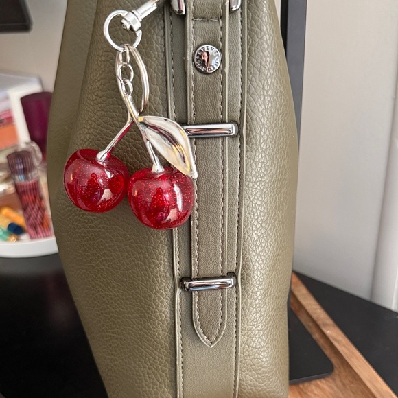 Steve Madden Olive Green Shoulder Bag EUC - Picture 4 of 6